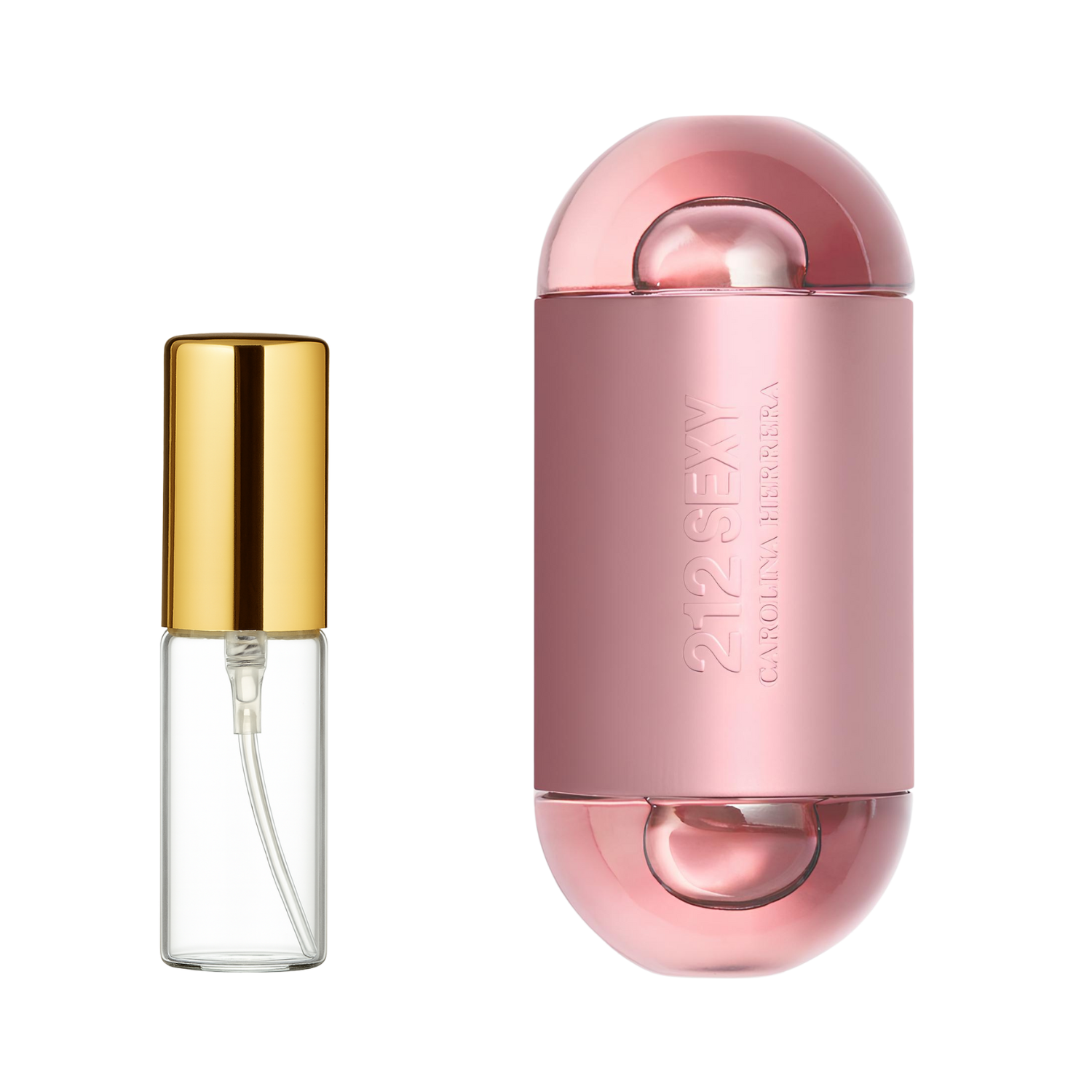 Decant de 5ml com borrifador dourado ao lado do frasco original do perfume importado feminino 212 Sexy Carolina Herrera Eau de Parfum, ambos em fundo transparente. O frasco original tem design cilíndrico em rosa metálico com as palavras "212 SEXY" em prata, enquanto o decant é de vidro transparente e borrifador dourado, disponíveis na Velyre.