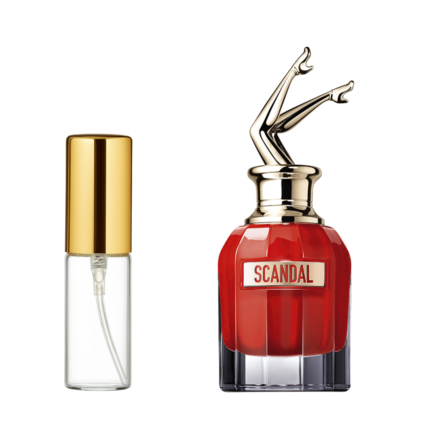 Decant de 5ml com borrifador dourado ao lado do frasco original do perfume importado feminino Scandal Le Parfum Jean Paul Gaultier Eau de Parfum, ambos em fundo transparente. O frasco original tem design arredondado com líquido avermelhado e tampa com pernas douradas, enquanto o decant é de vidro transparente e borrifador dourado, disponíveis na Velyre.