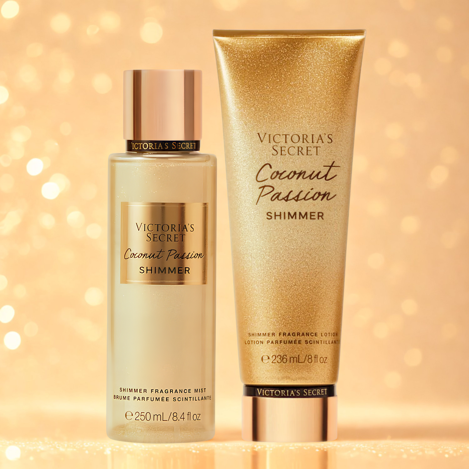 Kit de body splash e hidratante perfumado importado Coconut Passion Shimmer Victoria's Secret em close-up, disponíveis na Velyre. A imagem mostra os produtos sobre uma superfície clara, com um fundo brilhante e tropical desfocado.